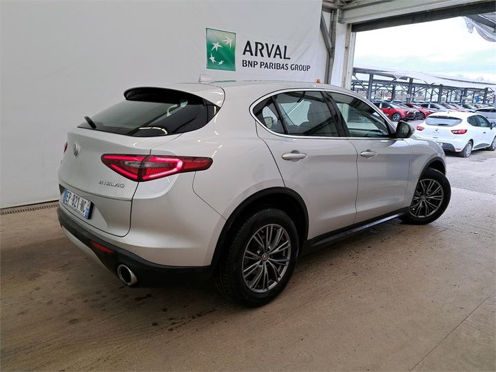 Photo 2 VIN: ZARFAHBU5H7B71831 - ALFA ROMEO STELVIO 