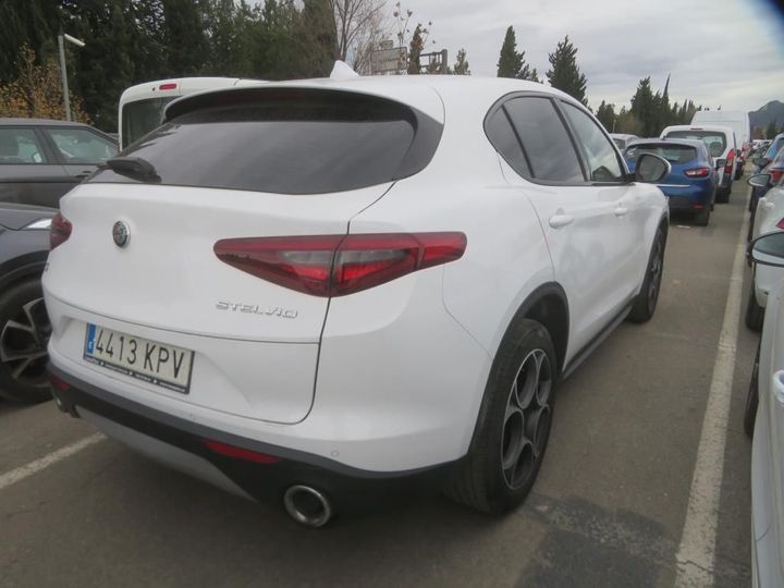 Photo 2 VIN: ZARFAHBU5J7B92376 - ALFA ROMEO STELVIO 