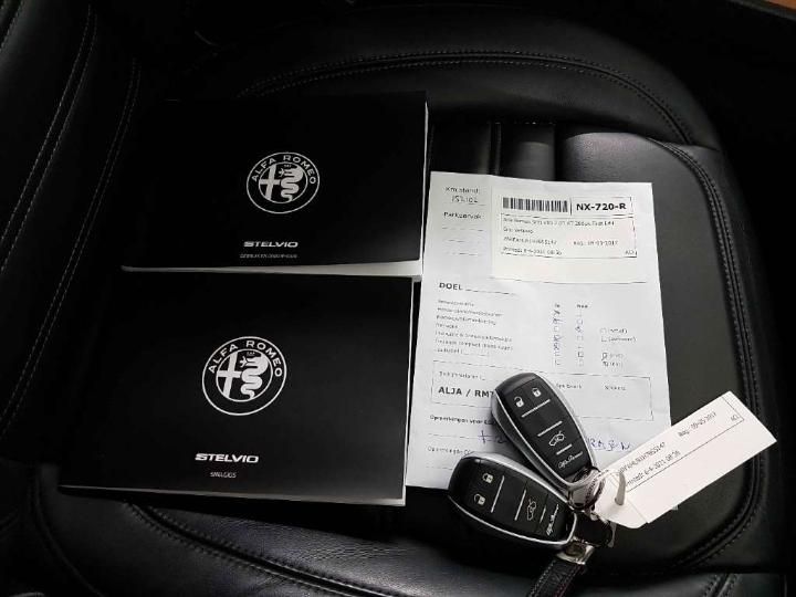 Photo 19 VIN: ZARFAHLN1H7B55147 - ALFA ROMEO STELVIO 