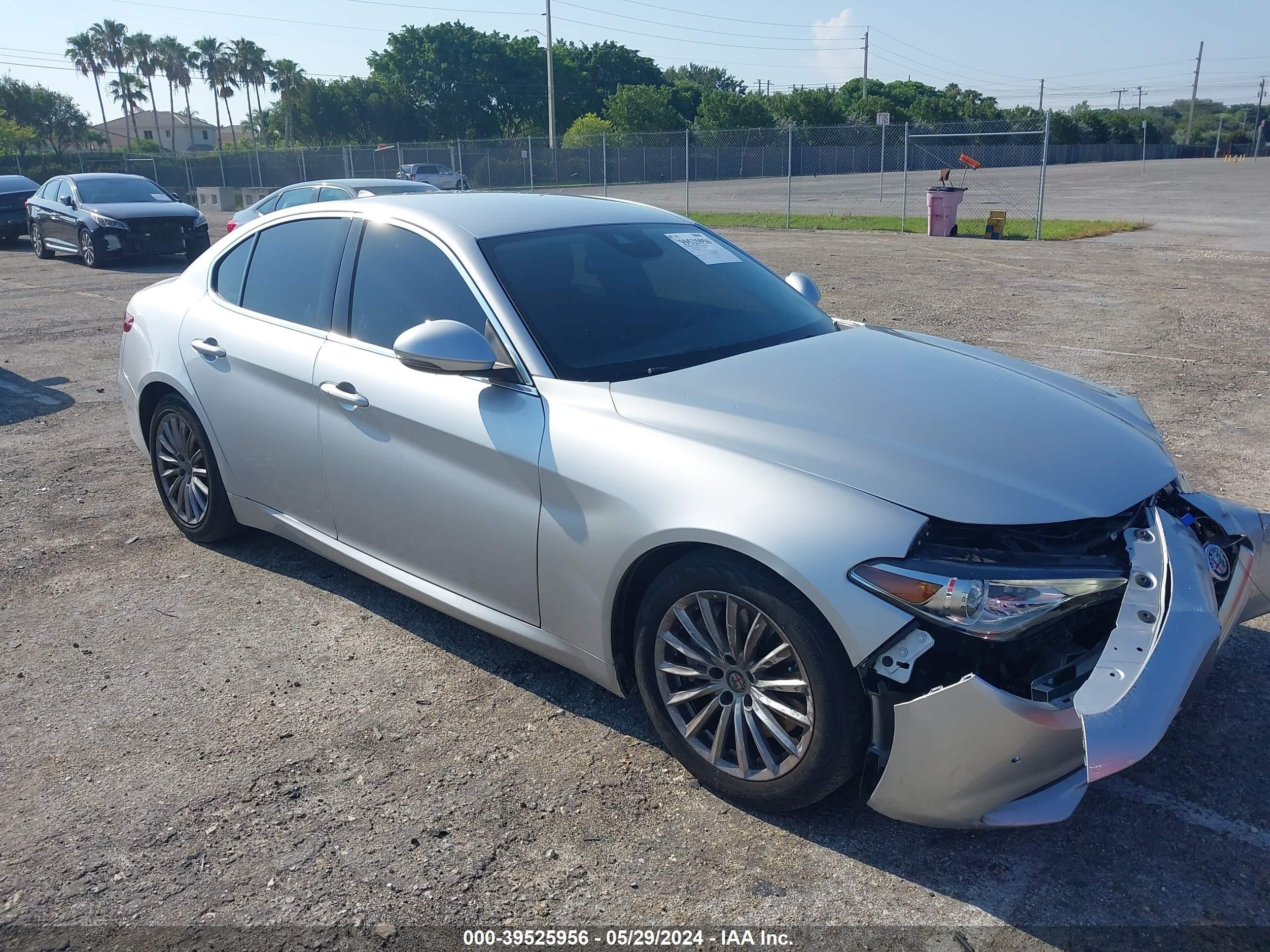 Photo 0 VIN: ZARFAMAN0M7642049 - ALFA-ROMEO GIULIA 