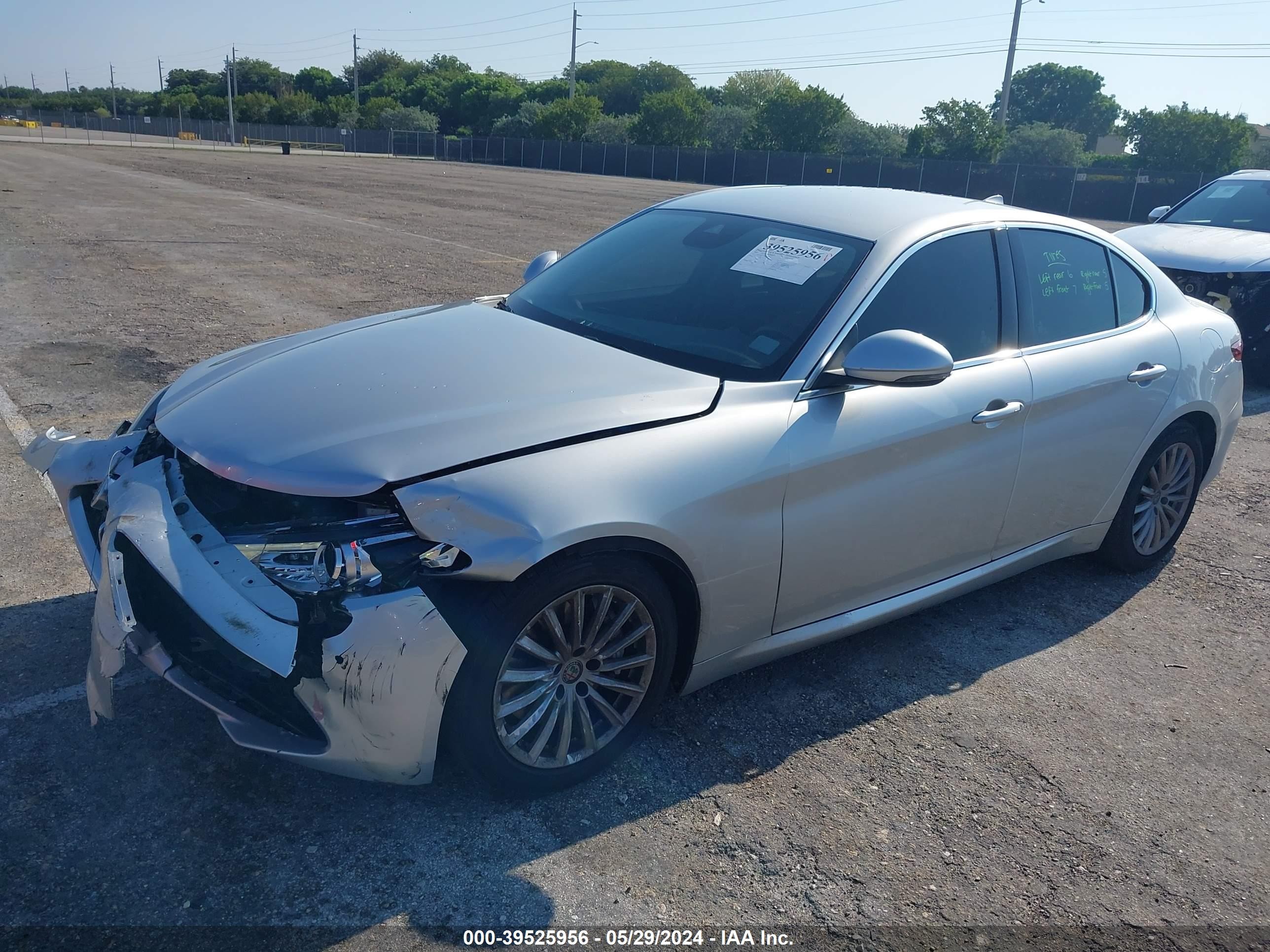 Photo 1 VIN: ZARFAMAN0M7642049 - ALFA-ROMEO GIULIA 