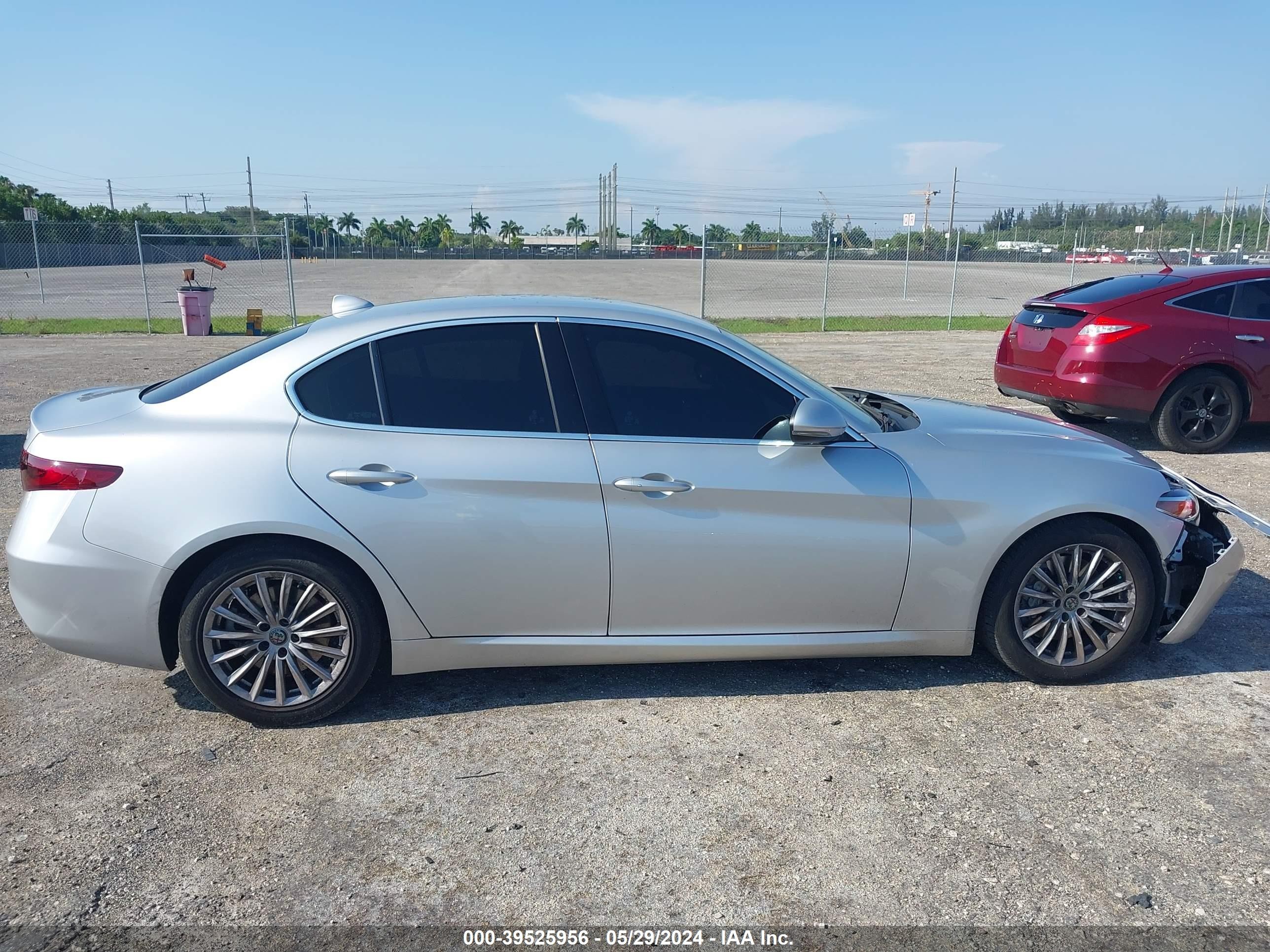 Photo 12 VIN: ZARFAMAN0M7642049 - ALFA-ROMEO GIULIA 