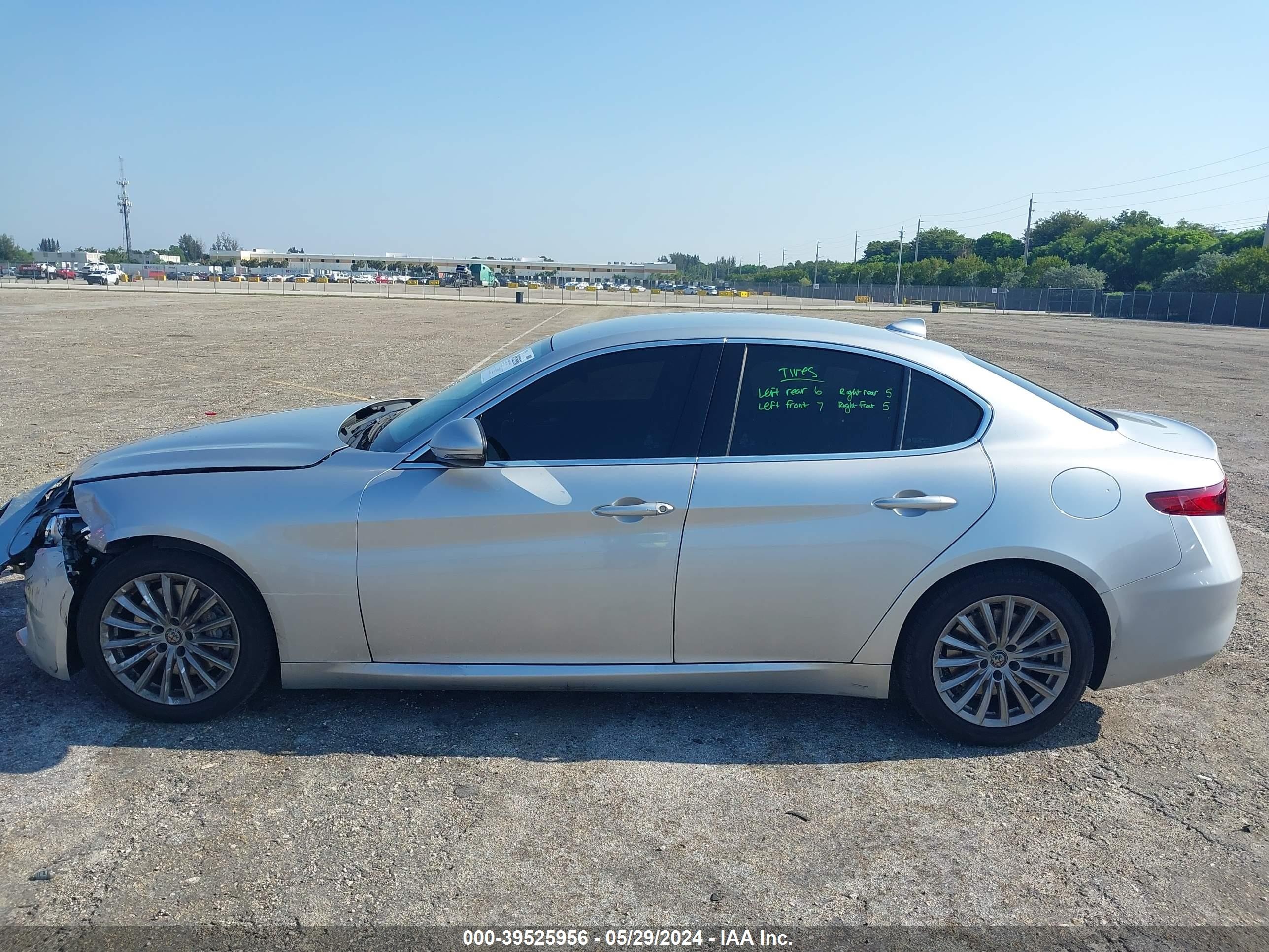Photo 13 VIN: ZARFAMAN0M7642049 - ALFA-ROMEO GIULIA 