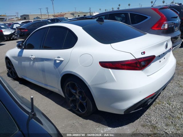 Photo 2 VIN: ZARFAMBN0M7640204 - ALFA-ROMEO GIULIA 