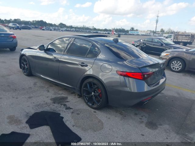 Photo 2 VIN: ZARFAMBN1M7645430 - ALFA-ROMEO GIULIA 