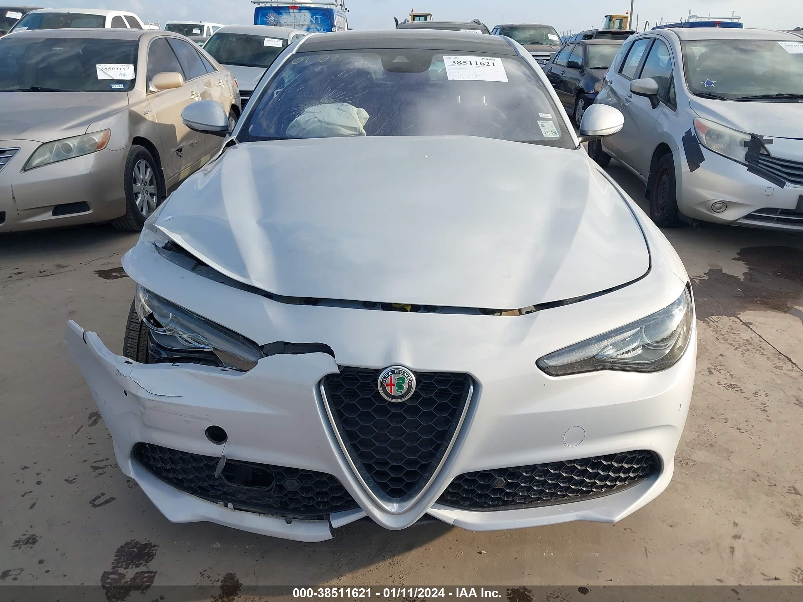 Photo 11 VIN: ZARFAMBN8P7670622 - ALFA ROMEO GIULIA 