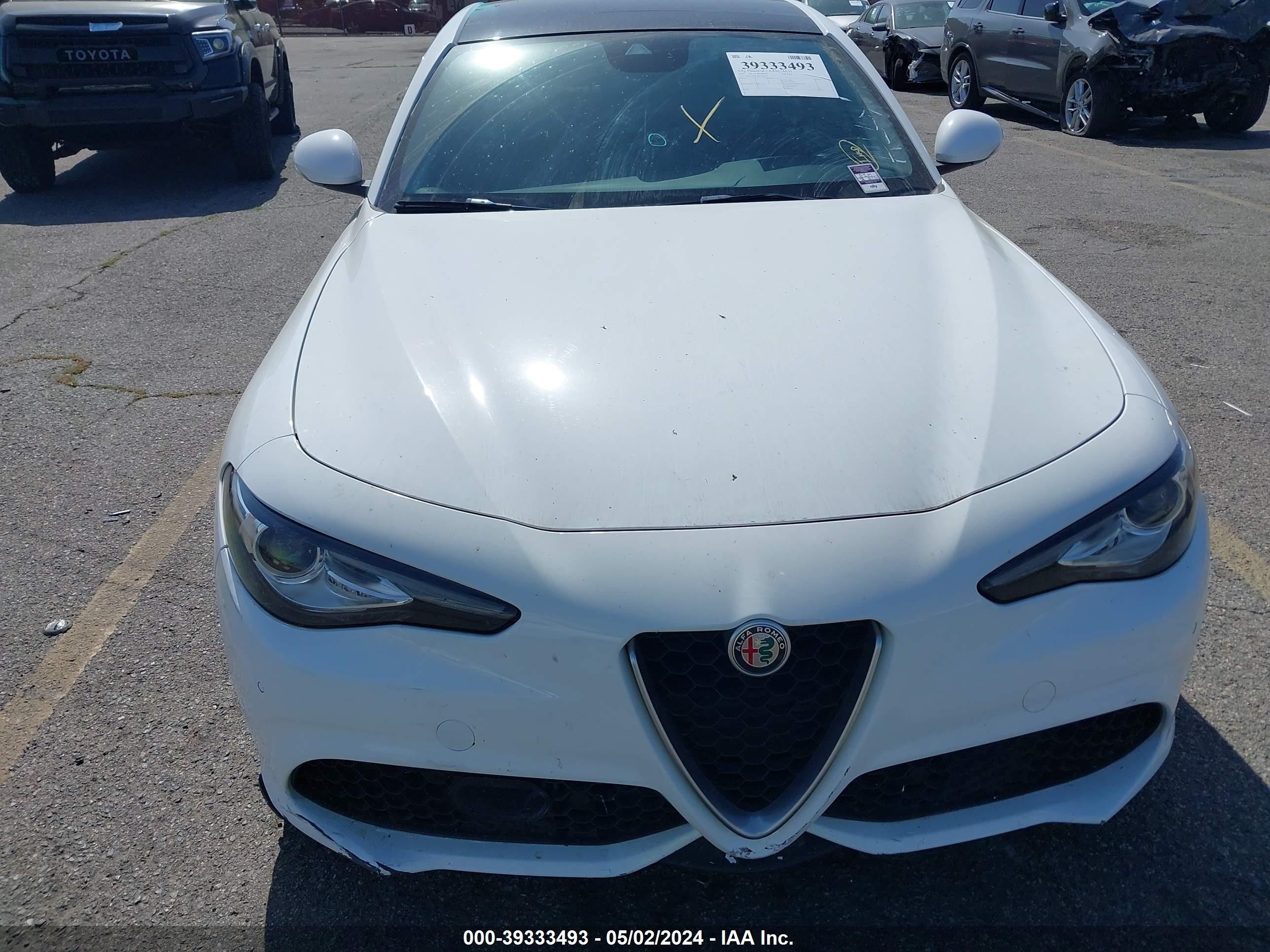 Photo 11 VIN: ZARFAMBNXK7604727 - ALFA ROMEO GIULIA 