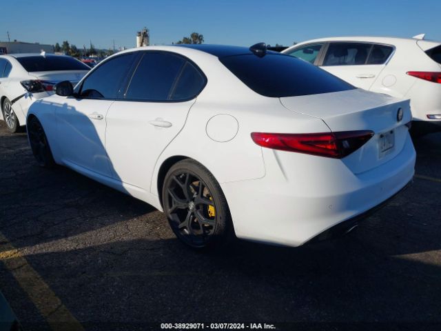 Photo 2 VIN: ZARFAMBNXM7645099 - ALFA-ROMEO GIULIA 