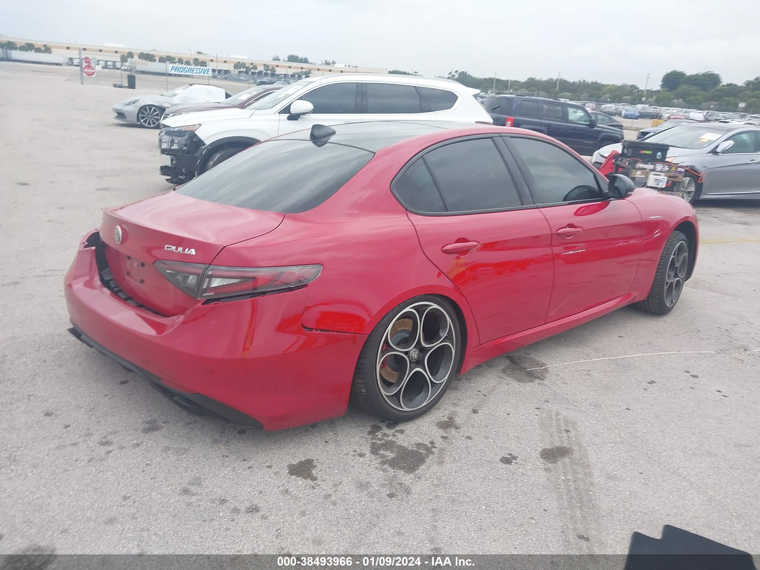 Photo 3 VIN: ZARFAMBNXR7677820 - ALFA-ROMEO GIULIA 