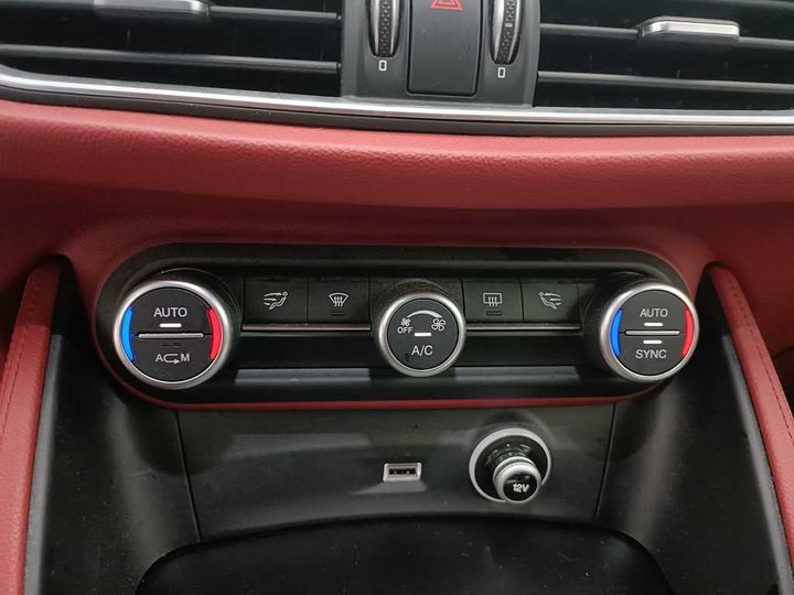 Photo 20 VIN: ZARPAGBX8K7C28006 - ALFA ROMEO STELVIO &#3917 