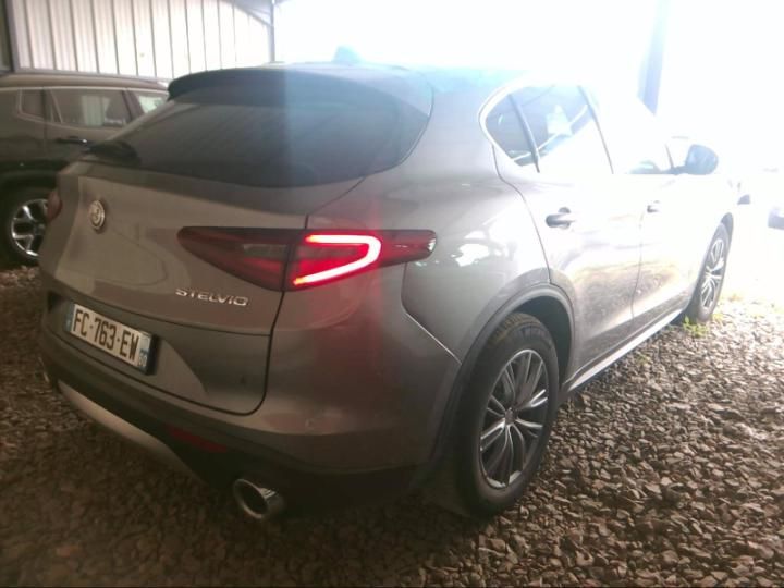 Photo 2 VIN: ZARPAGPX7K7C39135 - ALFA ROMEO STELVIO 