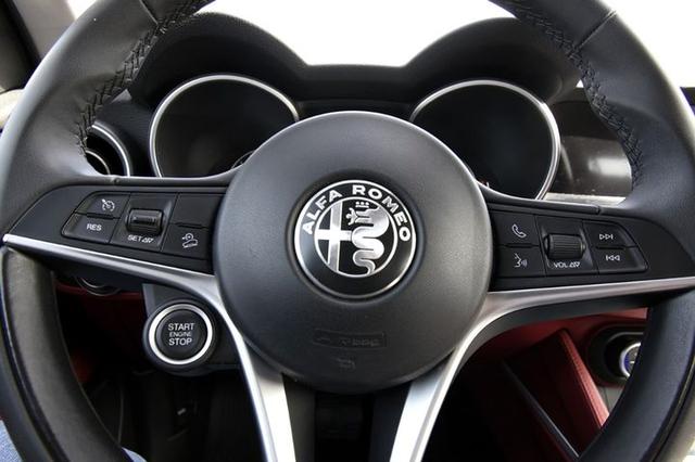 Photo 25 VIN: ZARPAHBN3K7C58700 - ALFA-ROMEO STELVIO 