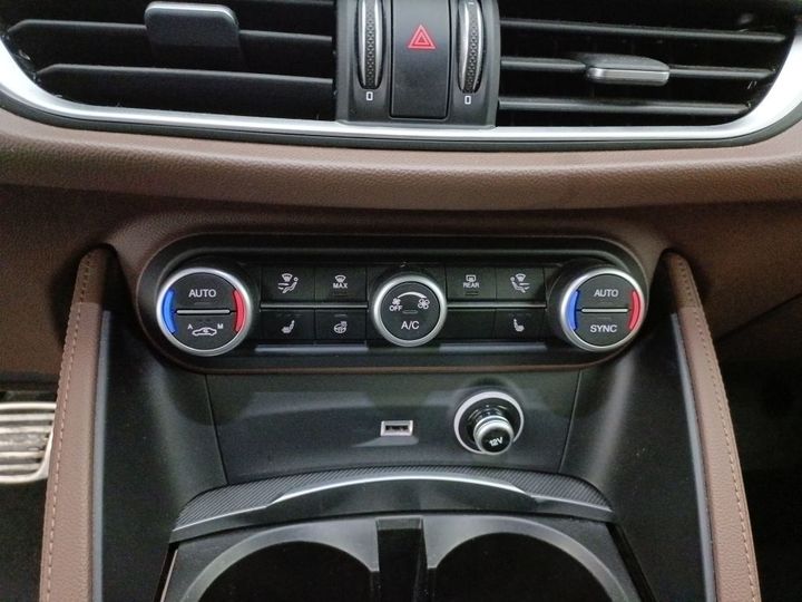 Photo 25 VIN: ZARPAHBX3K7C73120 - ALFA ROMEO STELVIO 