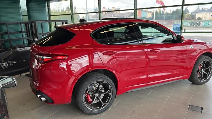 Photo 11 VIN: ZARPAHEVOK7C60187 - ALFA ROMEO STELVIO CITY CAR 