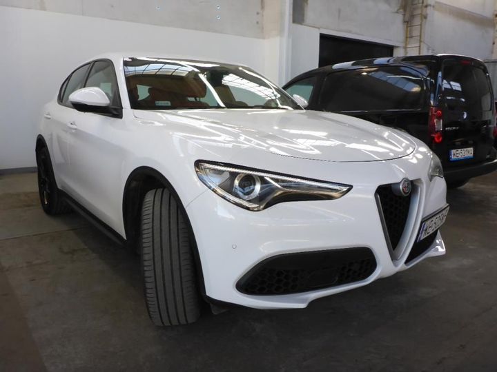 Photo 2 VIN: ZARPAHPN6K7C52317 - ALFA ROMEO STELVIO 