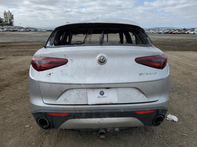 Photo 5 VIN: ZASFAKAN1J7B88220 - ALFA ROMEO STELVIO 