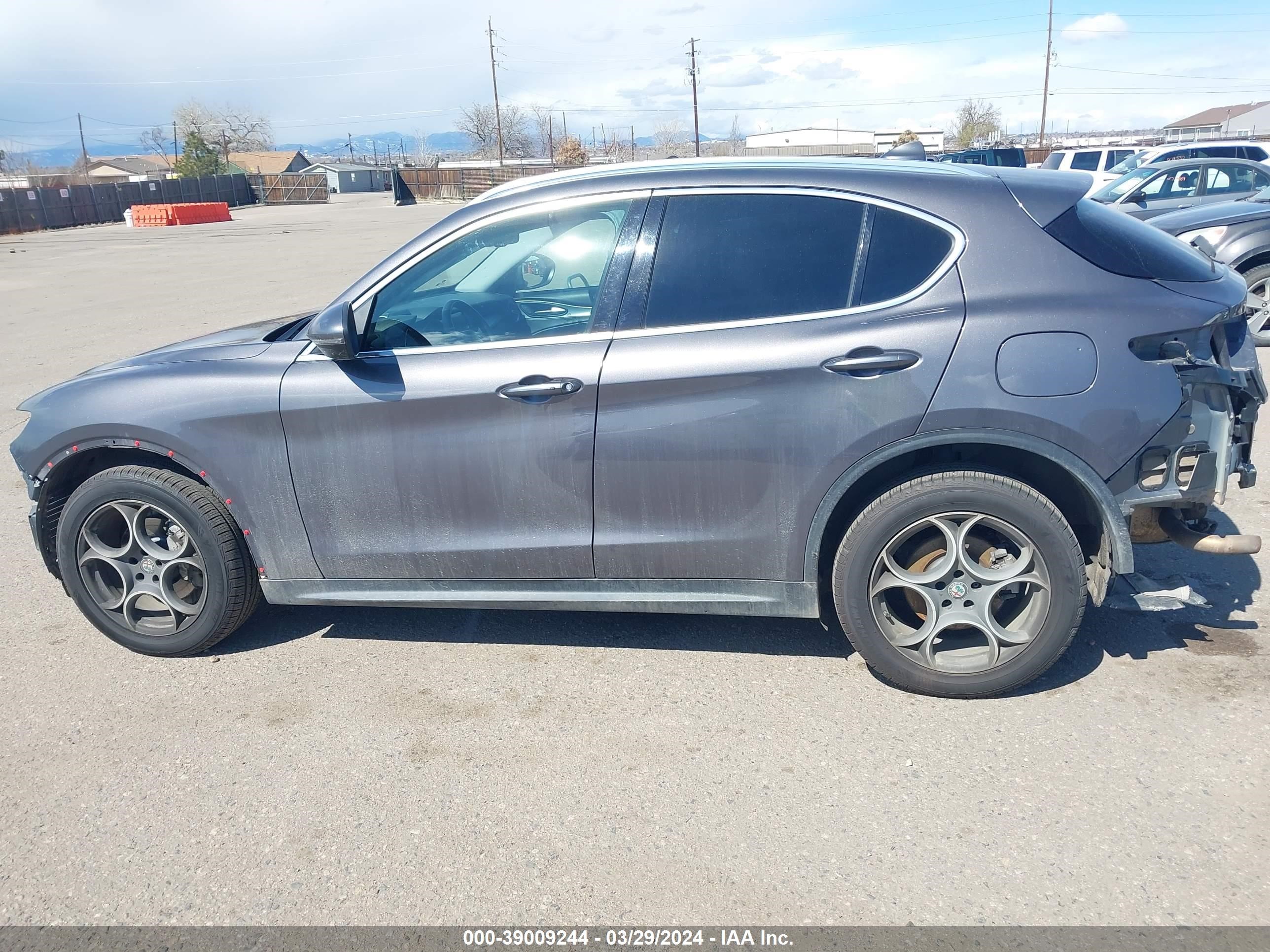 Photo 14 VIN: ZASFAKAN2J7B59972 - ALFA-ROMEO STELVIO 