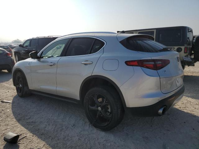 Photo 1 VIN: ZASFAKBN2J7B97054 - ALFA ROMEO STELVIO 