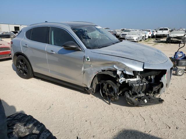 Photo 3 VIN: ZASFAKBN2J7B97054 - ALFA-ROMEO STELVIO 