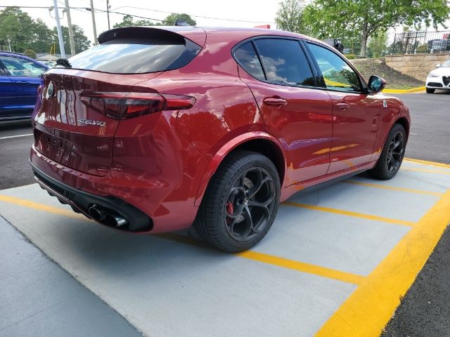 Photo 3 VIN: ZASFAKEV8J7C28853 - ALFA-ROMEO STELVIO QUADRIFOGLIO 