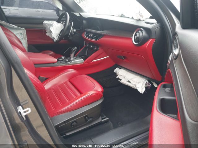 Photo 4 VIN: ZASFAKNN1J7B76627 - ALFA ROMEO STELVIO 