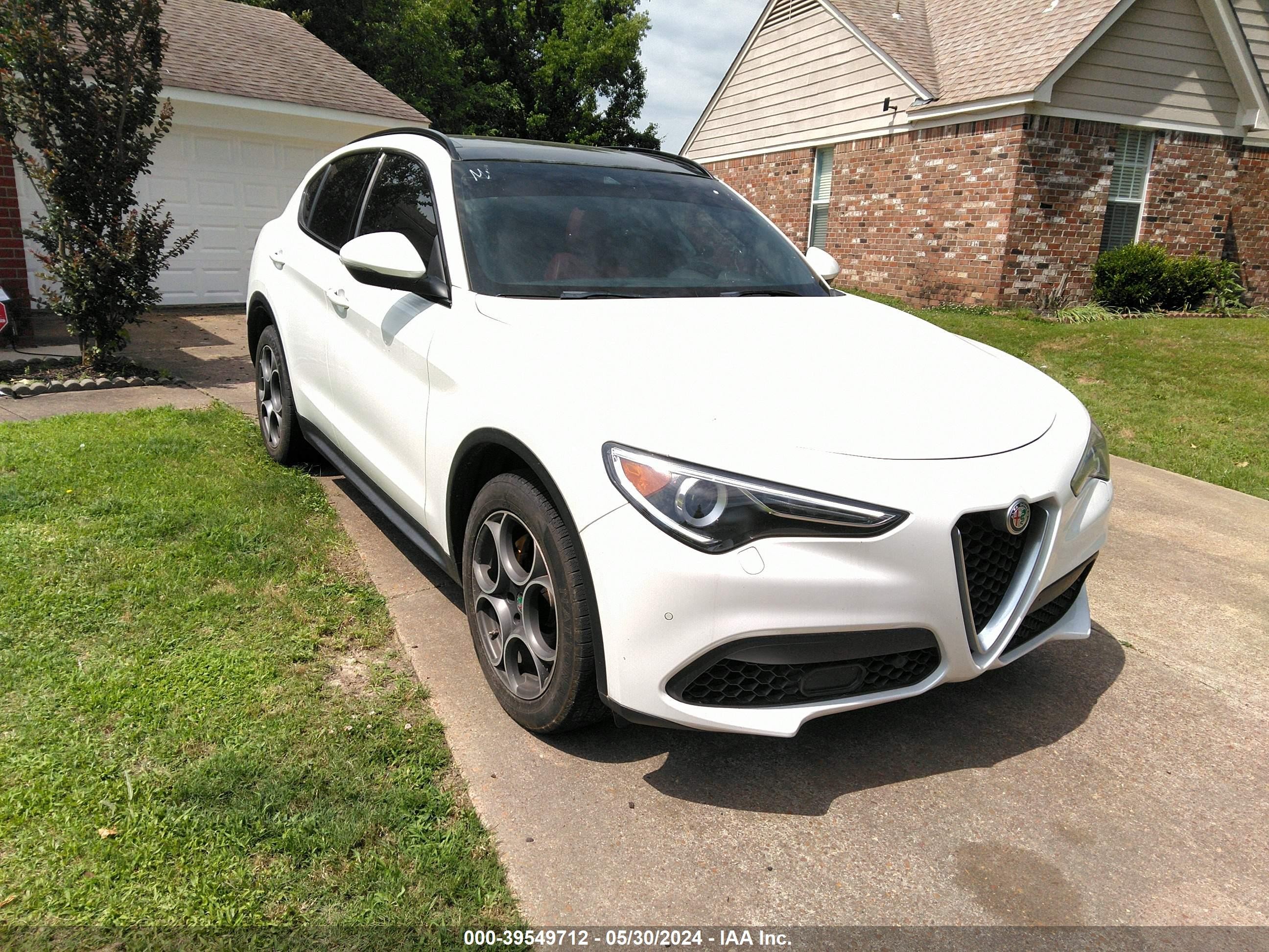 Photo 0 VIN: ZASFAKNN3J7B93851 - ALFA-ROMEO STELVIO 