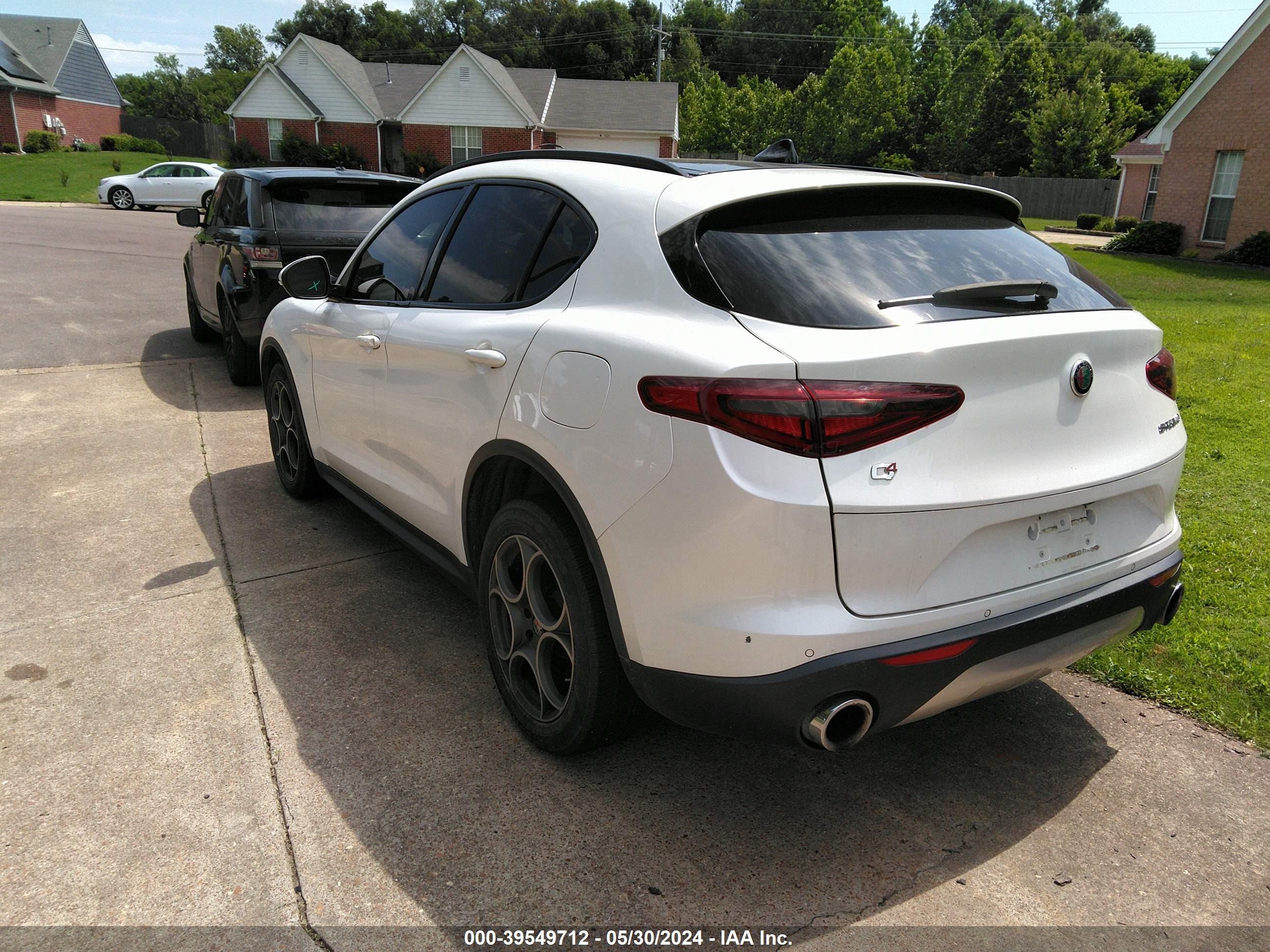 Photo 2 VIN: ZASFAKNN3J7B93851 - ALFA-ROMEO STELVIO 