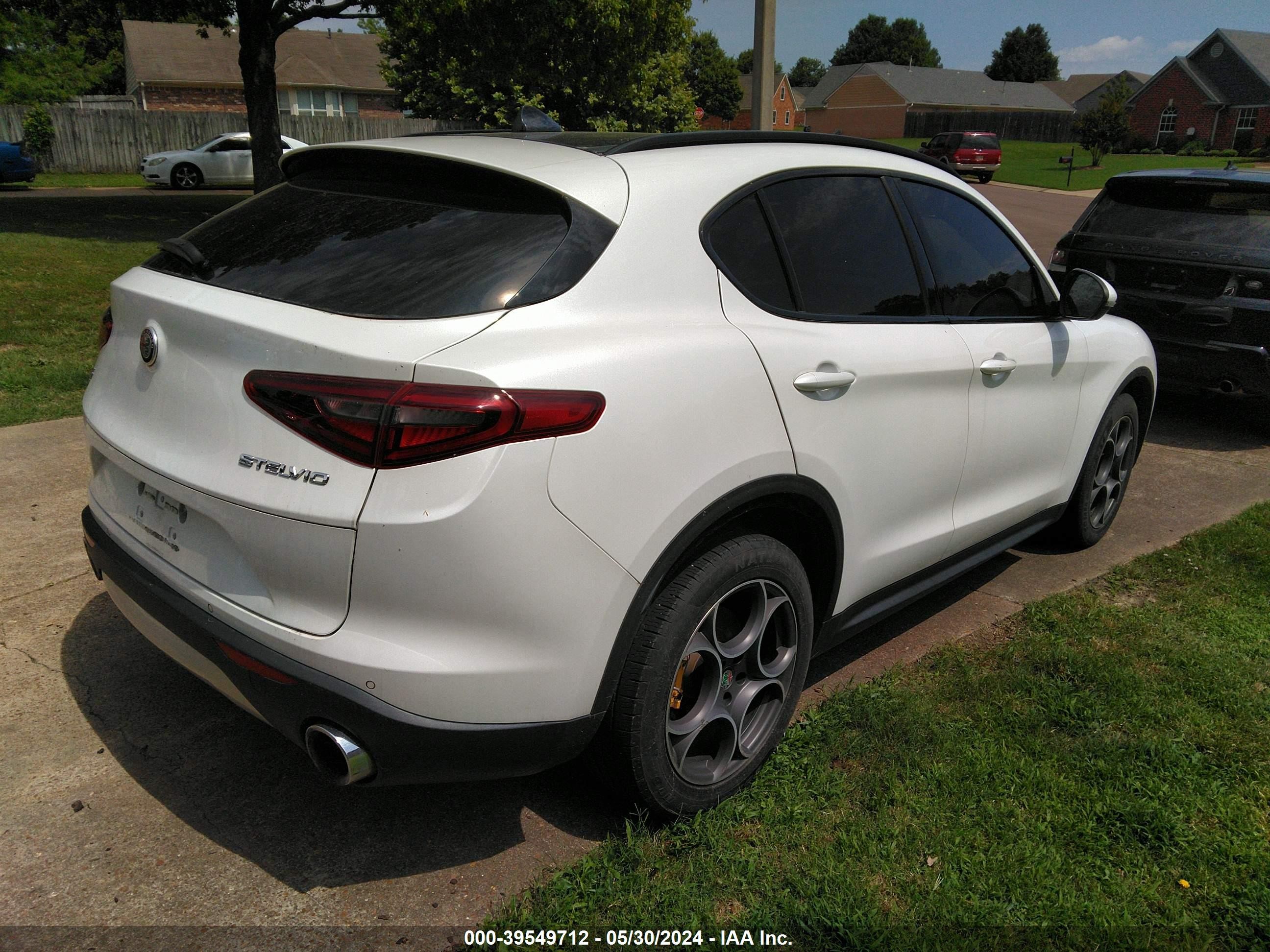 Photo 3 VIN: ZASFAKNN3J7B93851 - ALFA-ROMEO STELVIO 