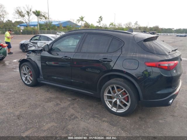 Photo 2 VIN: ZASFAKNN4J7B76606 - ALFA-ROMEO STELVIO 