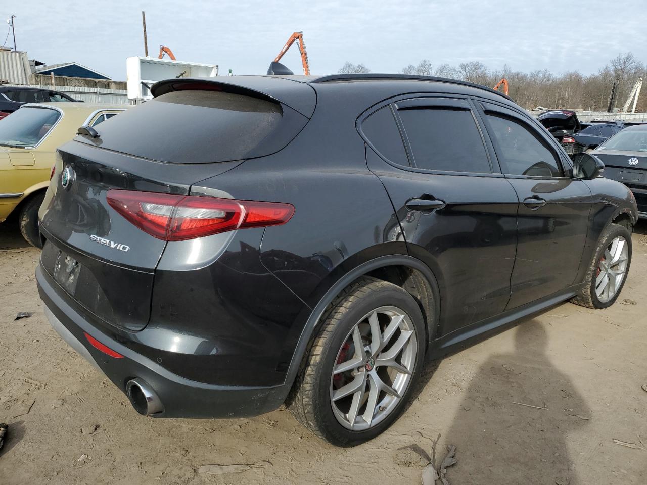 Photo 2 VIN: ZASFAKNN4J7B89887 - ALFA-ROMEO STELVIO 