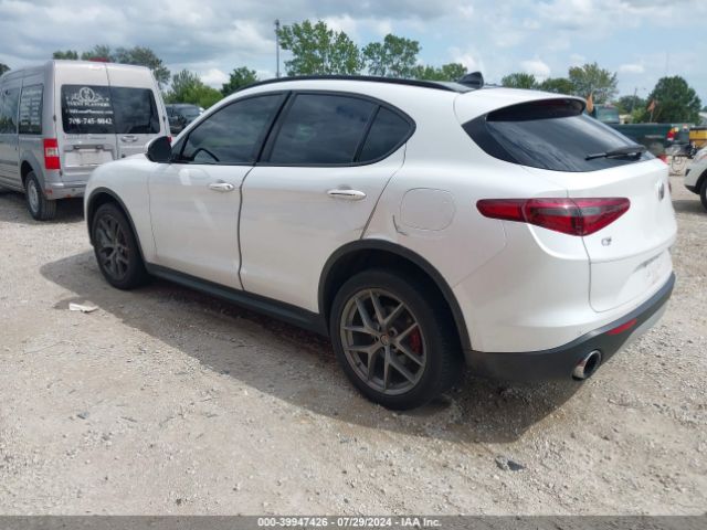 Photo 2 VIN: ZASFAKNN6J7B92239 - ALFA-ROMEO STELVIO 