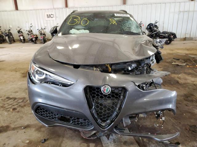 Photo 4 VIN: ZASFAKNN8J7B61090 - ALFA ROMEO STELVIO TI 