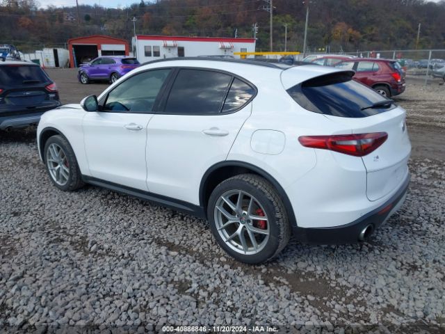 Photo 2 VIN: ZASFAKNN8J7B85177 - ALFA ROMEO STELVIO 