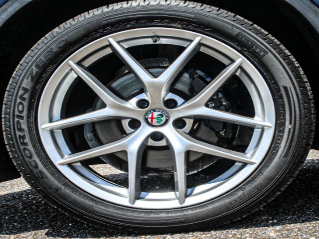 Photo 3 VIN: ZASFAKNN9J7B98570 - ALFA-ROMEO STELVIO 