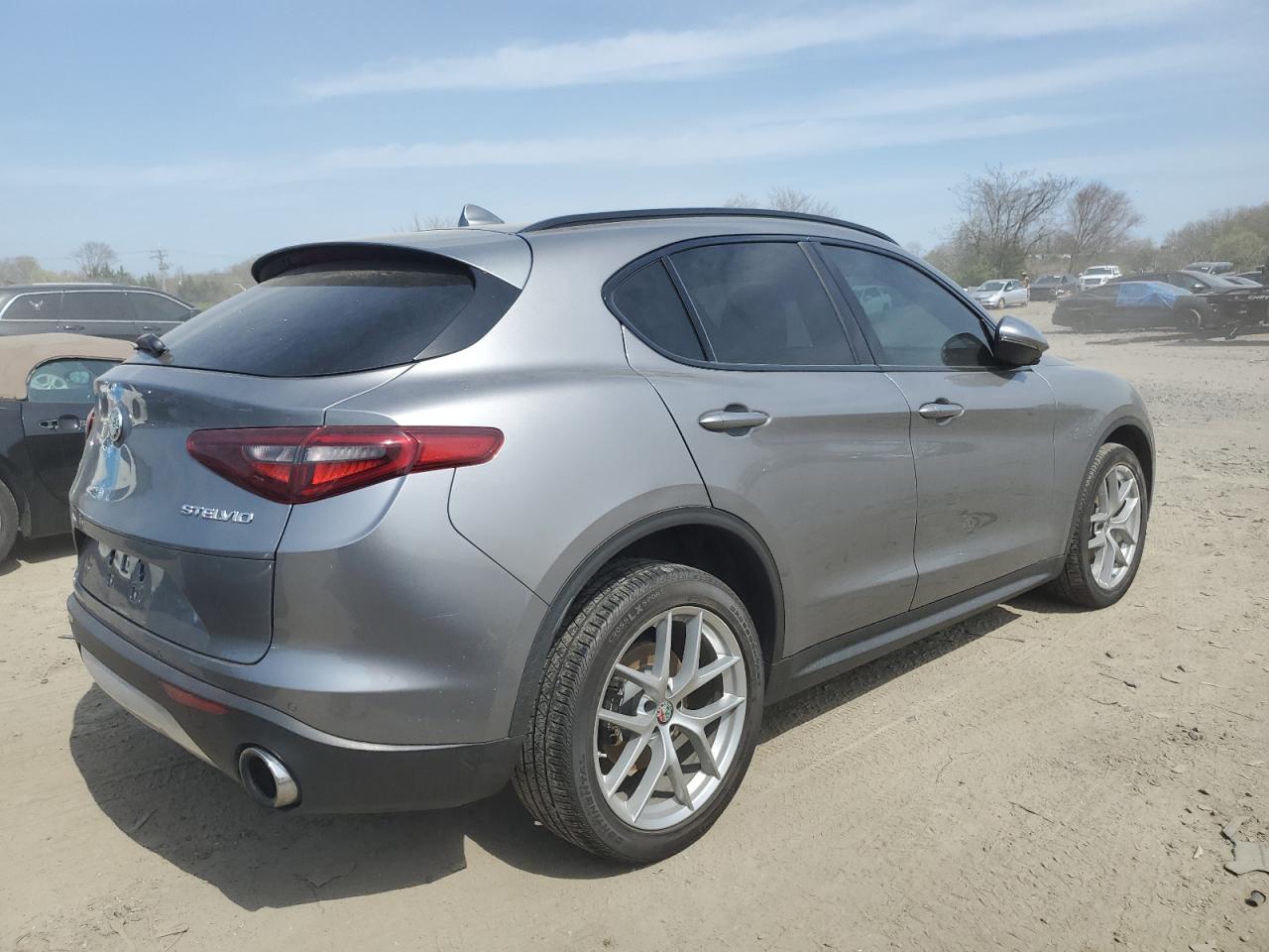 Photo 2 VIN: ZASFAKNNXJ7B79087 - ALFA-ROMEO STELVIO 