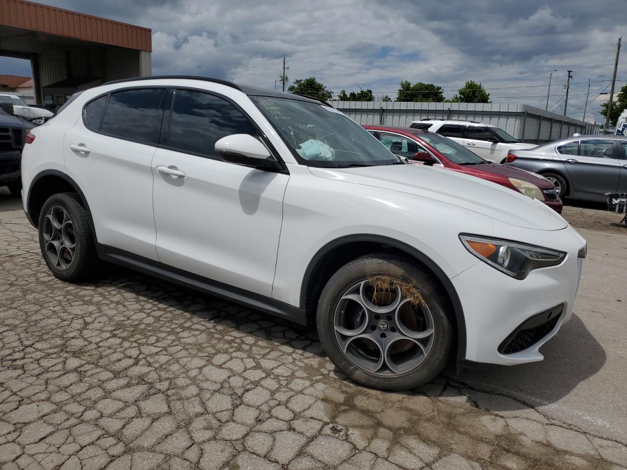 Photo 3 VIN: ZASFAKPN2J7B69540 - ALFA ROMEO STELVIO 