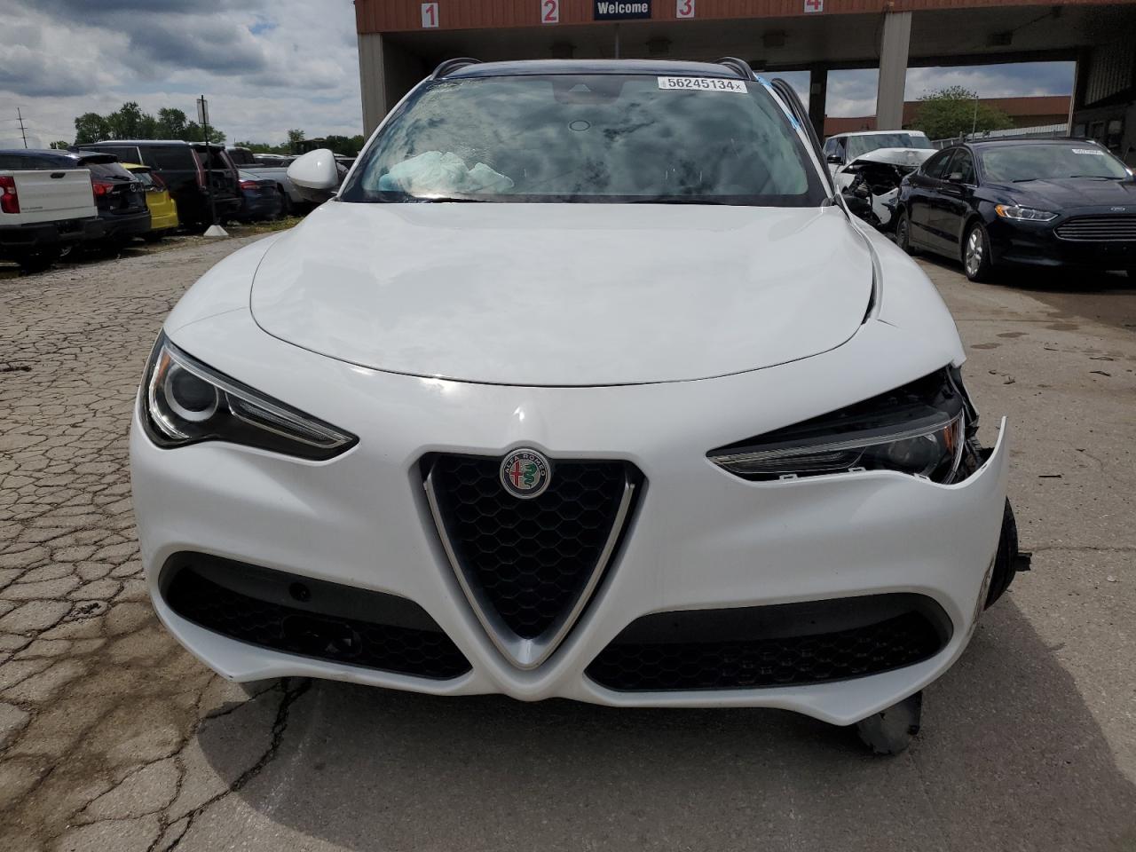 Photo 4 VIN: ZASFAKPN2J7B69540 - ALFA ROMEO STELVIO 