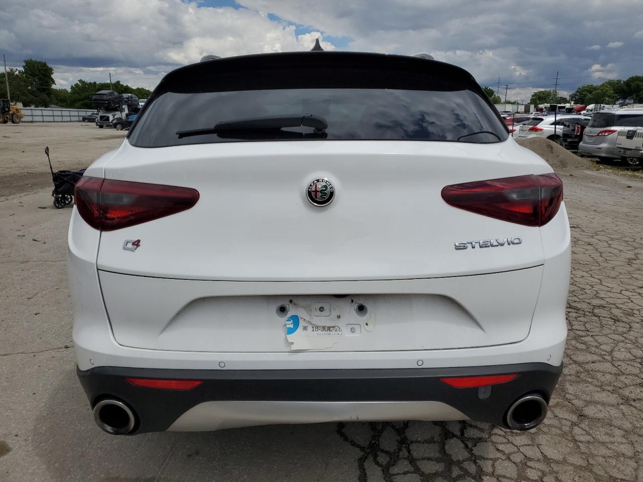 Photo 5 VIN: ZASFAKPN2J7B69540 - ALFA ROMEO STELVIO 