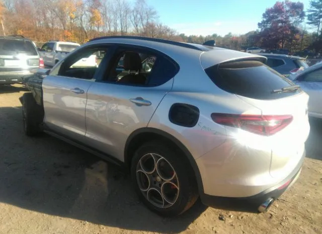 Photo 2 VIN: ZASFAKPN2J7B91909 - ALFA-ROMEO STELVIO 