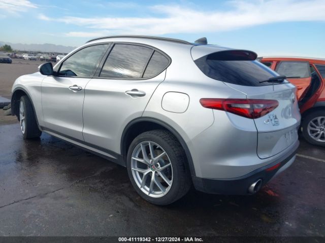 Photo 2 VIN: ZASFAKPN3J7B77467 - ALFA ROMEO STELVIO 