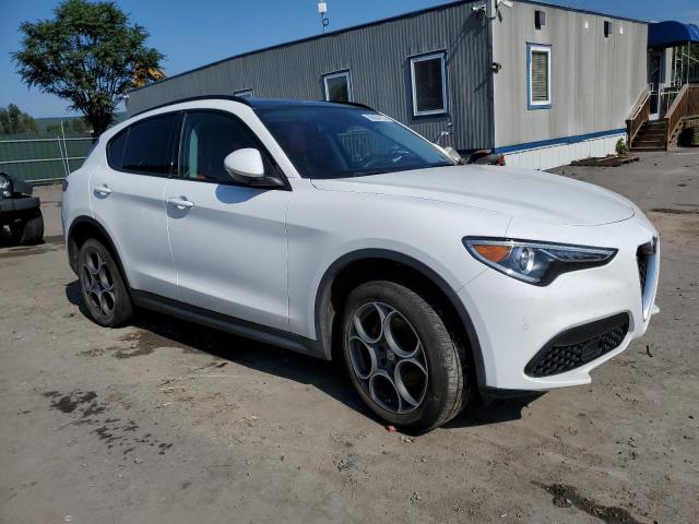 Photo 3 VIN: ZASFAKPN3J7B82118 - ALFA ROMEO STELVIO 