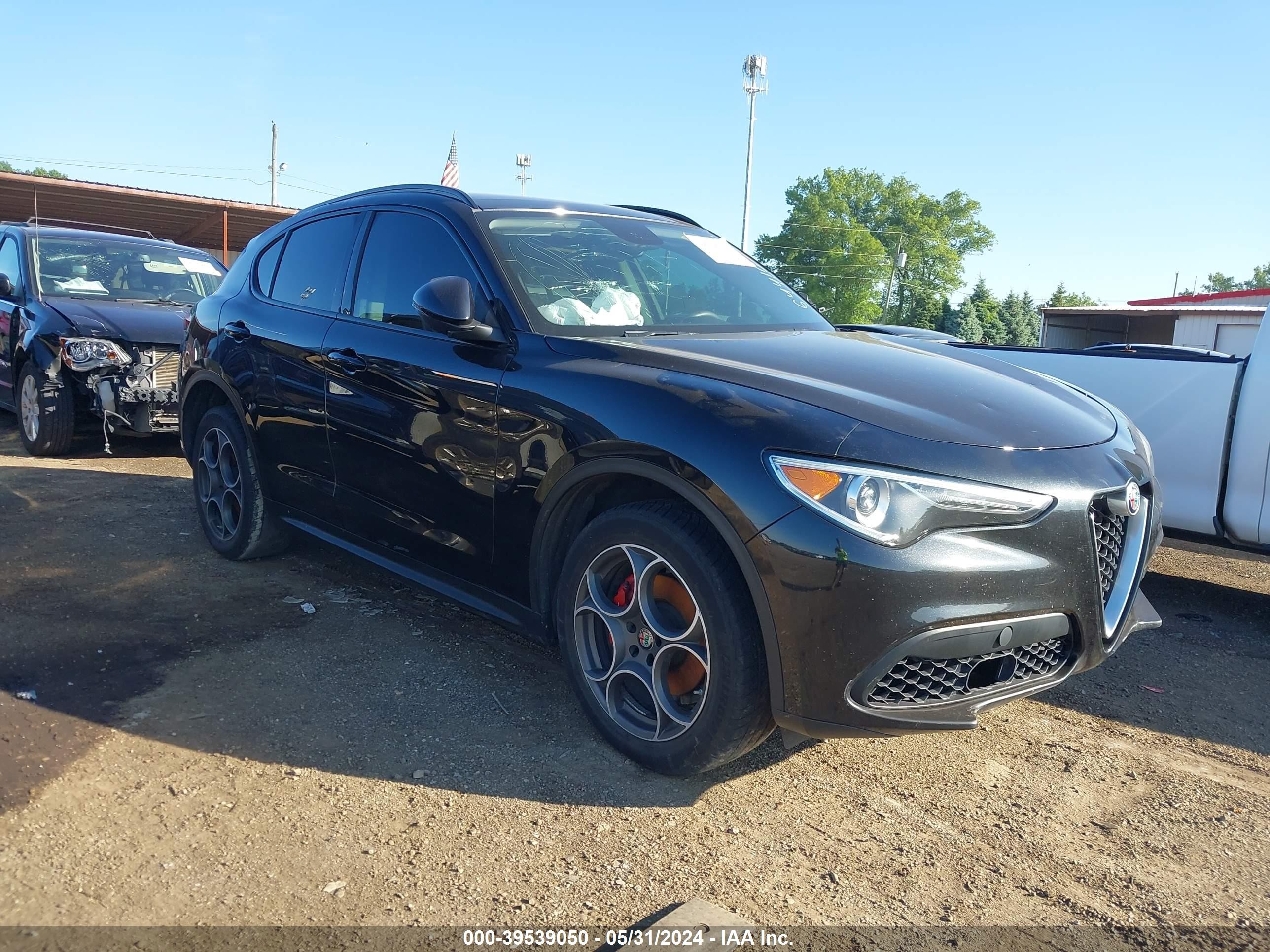 Photo 0 VIN: ZASFAKPN8J7B64410 - ALFA-ROMEO STELVIO 