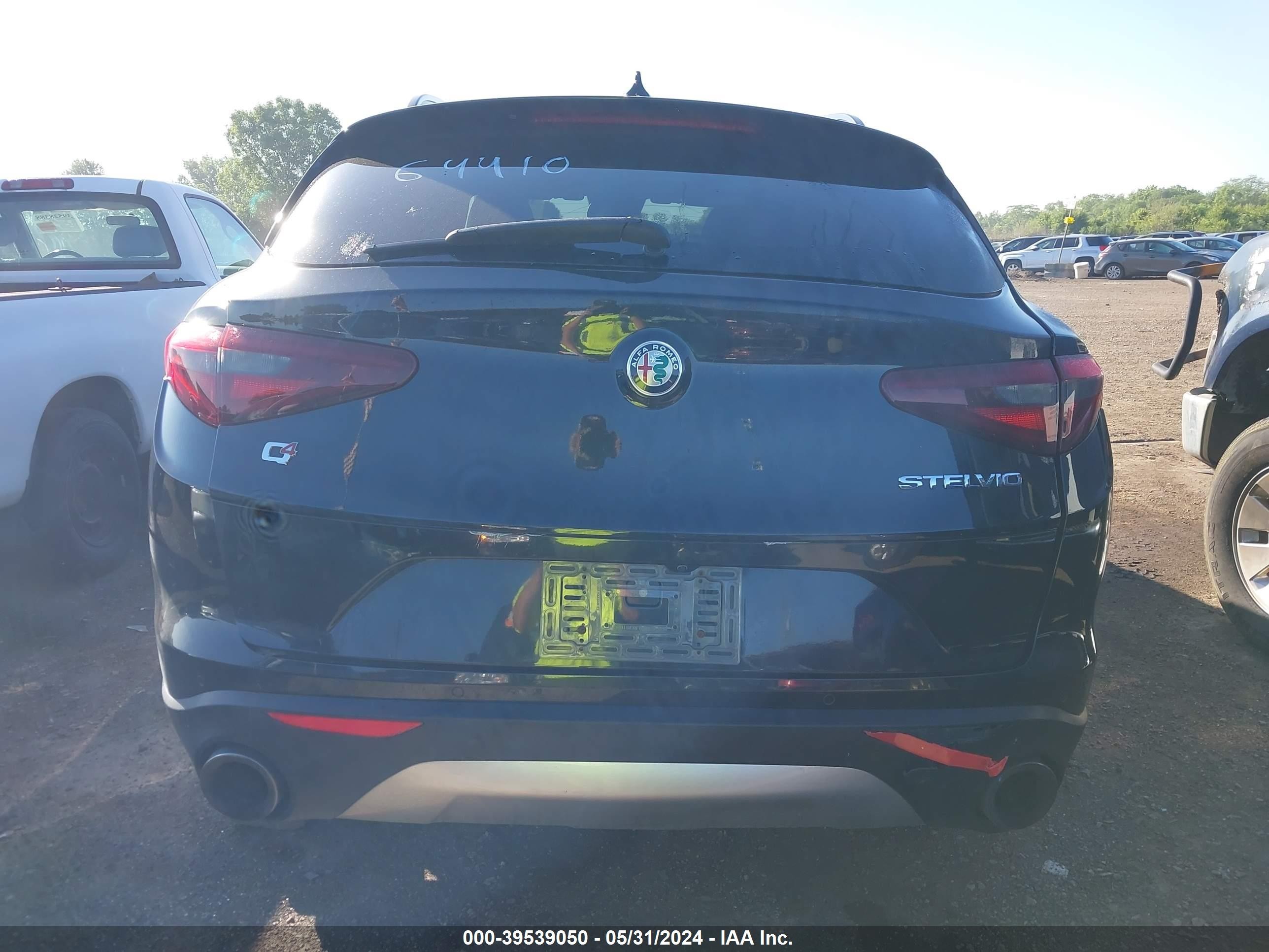 Photo 15 VIN: ZASFAKPN8J7B64410 - ALFA-ROMEO STELVIO 