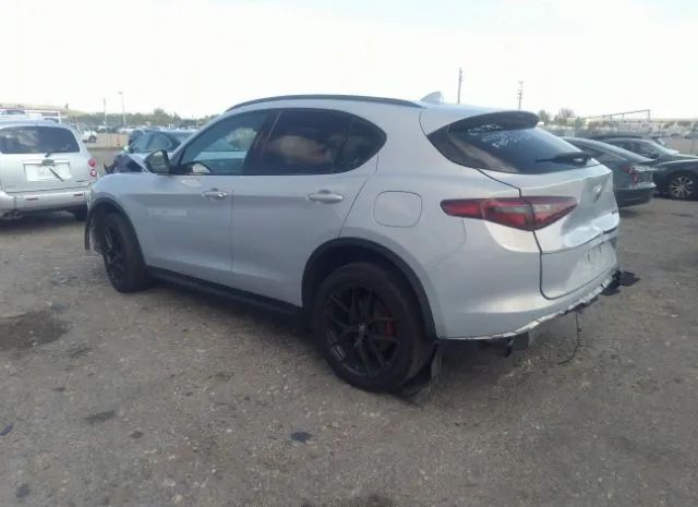 Photo 2 VIN: ZASPAJAN3L7C91592 - ALFA ROMEO STELVIO 