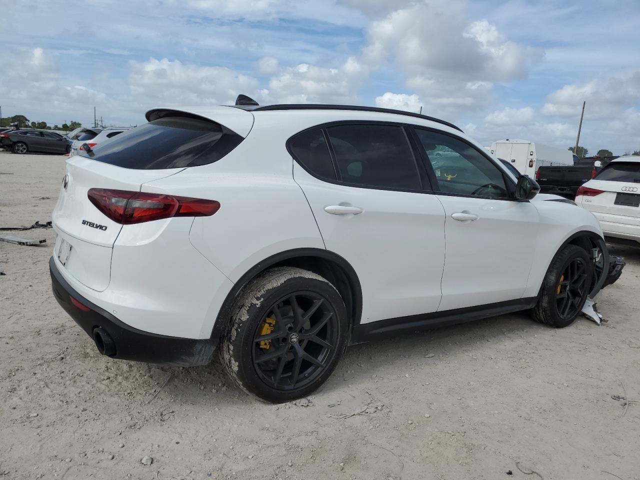 Photo 2 VIN: ZASPAJANXL7C94277 - ALFA-ROMEO STELVIO 