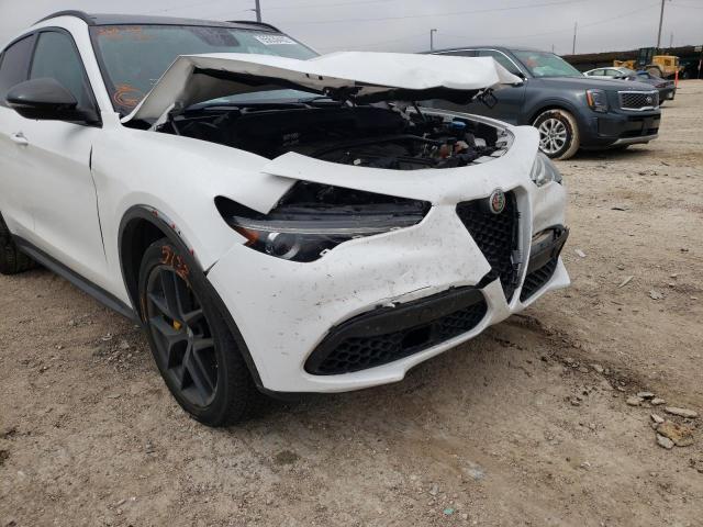 Photo 8 VIN: ZASPAKAN5K7C57383 - ALFA ROMEO STELVIO 