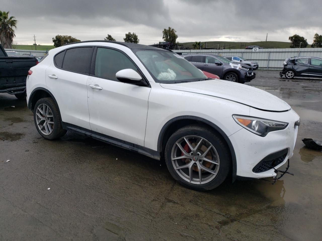 Photo 3 VIN: ZASPAKAN6K7C32105 - ALFA ROMEO STELVIO 