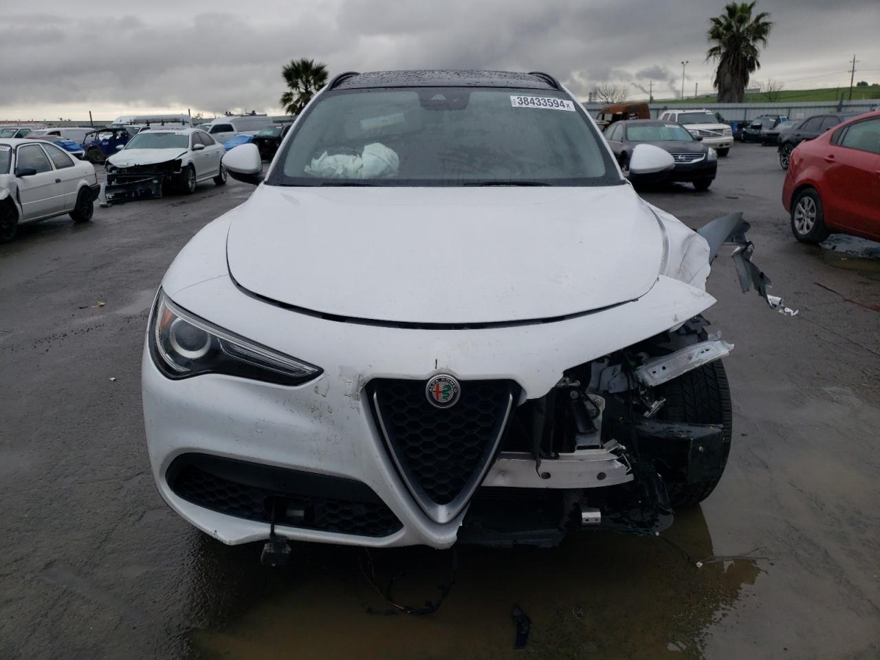 Photo 4 VIN: ZASPAKAN6K7C32105 - ALFA ROMEO STELVIO 