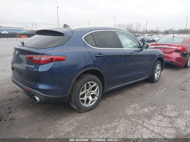 Photo 3 VIN: ZASPAKAN7M7D17800 - ALFA ROMEO STELVIO 