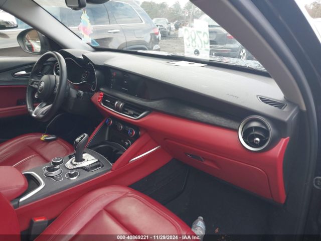 Photo 4 VIN: ZASPAKAN9M7D15031 - ALFA ROMEO STELVIO 